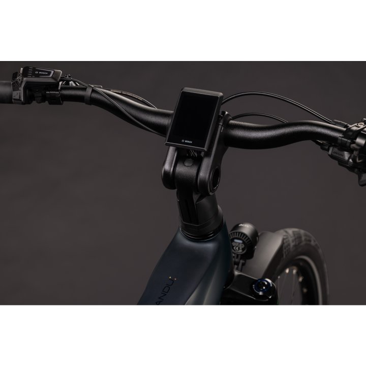 CUBE VTC Électrique - KATHMANDU HYBRID Pro 800 2027 Hover Image