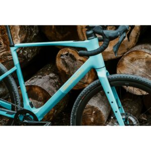 Simplon GRID :eLight Rival XPLR Vélo électrique Gravel carbone 2026 Hover Image
